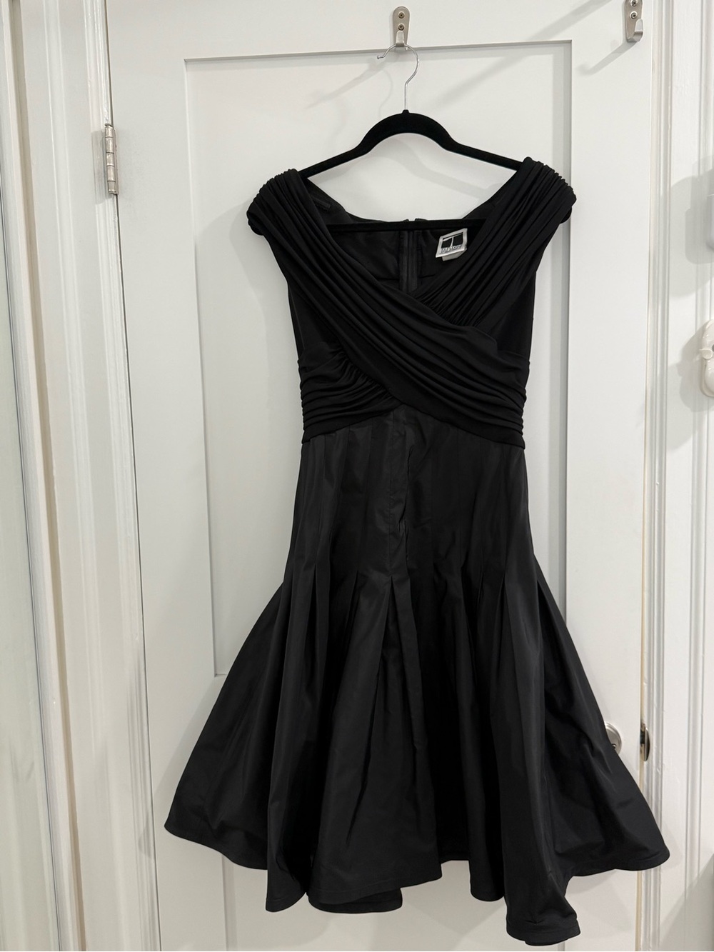 VTG Tadashi black boatneck pleated formal dress (good vintage condition)